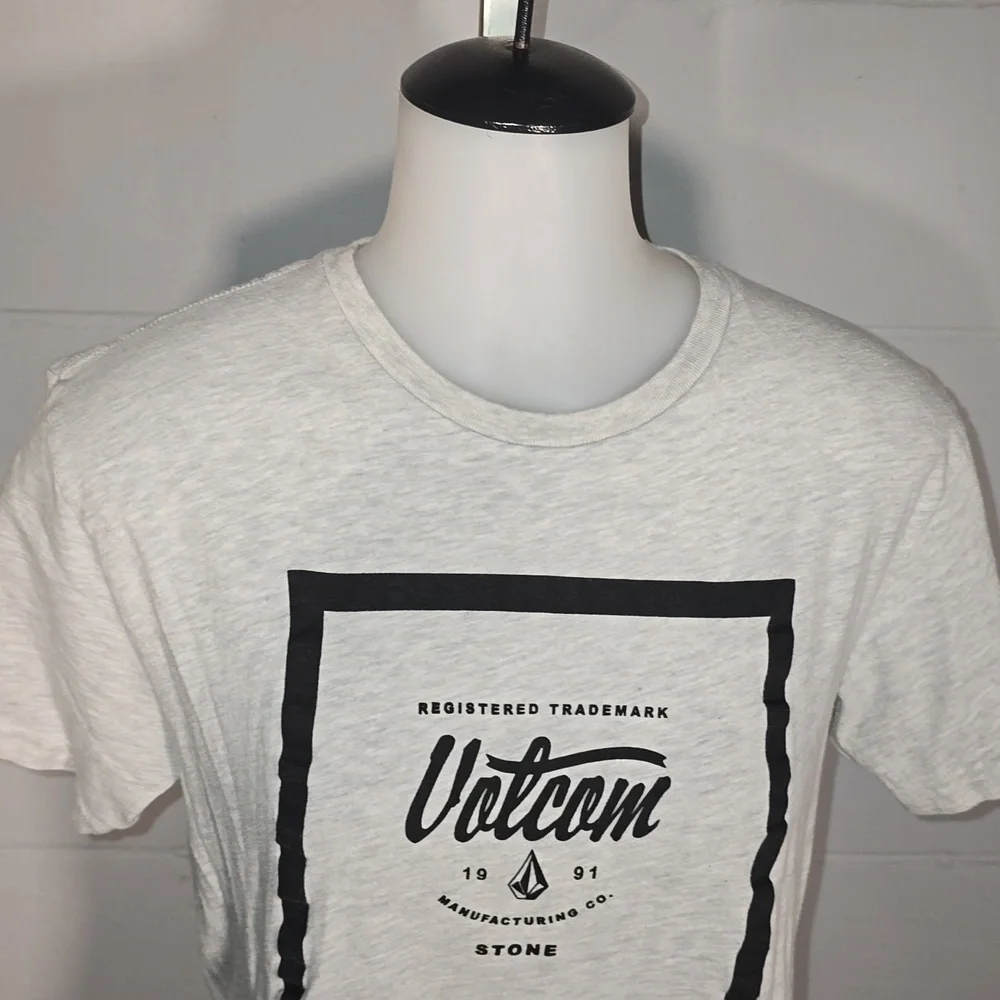 Volcom t shirt - Picture 4 of 6